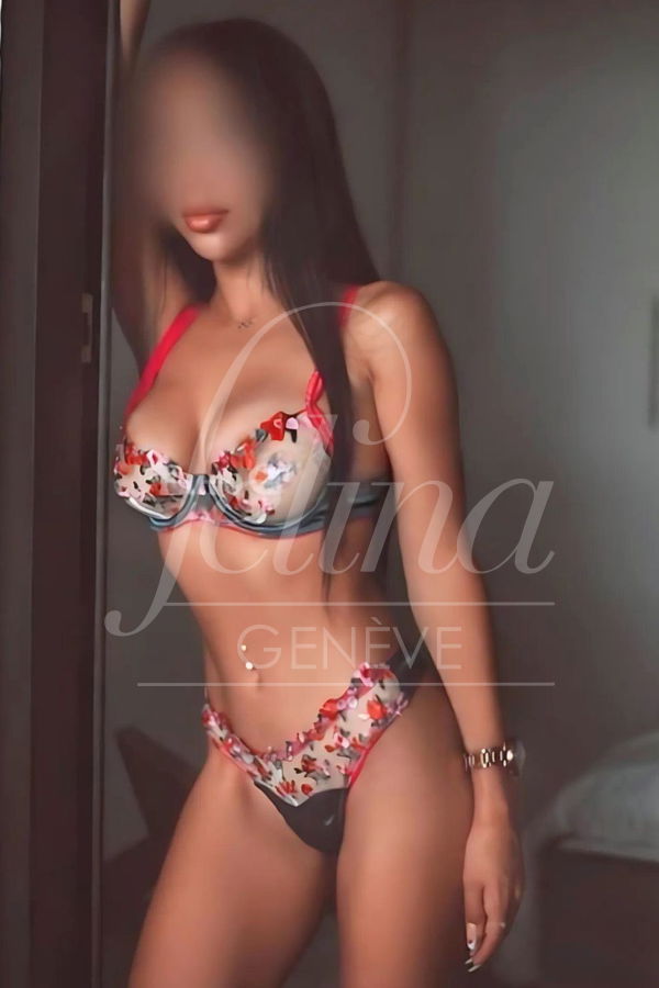 Giovane escort spagnola 