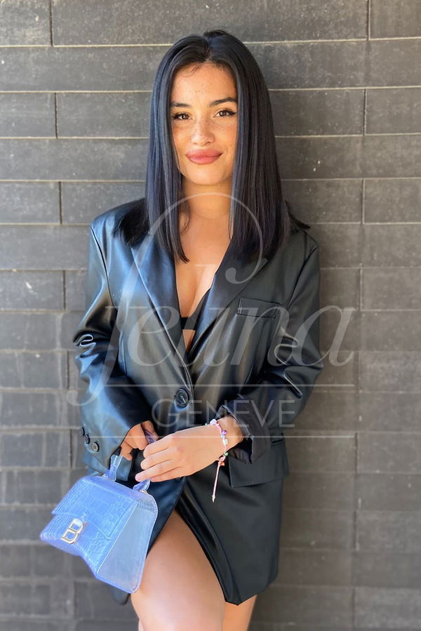 Luxury VIP escort for erotic massage in Geneva, Lara