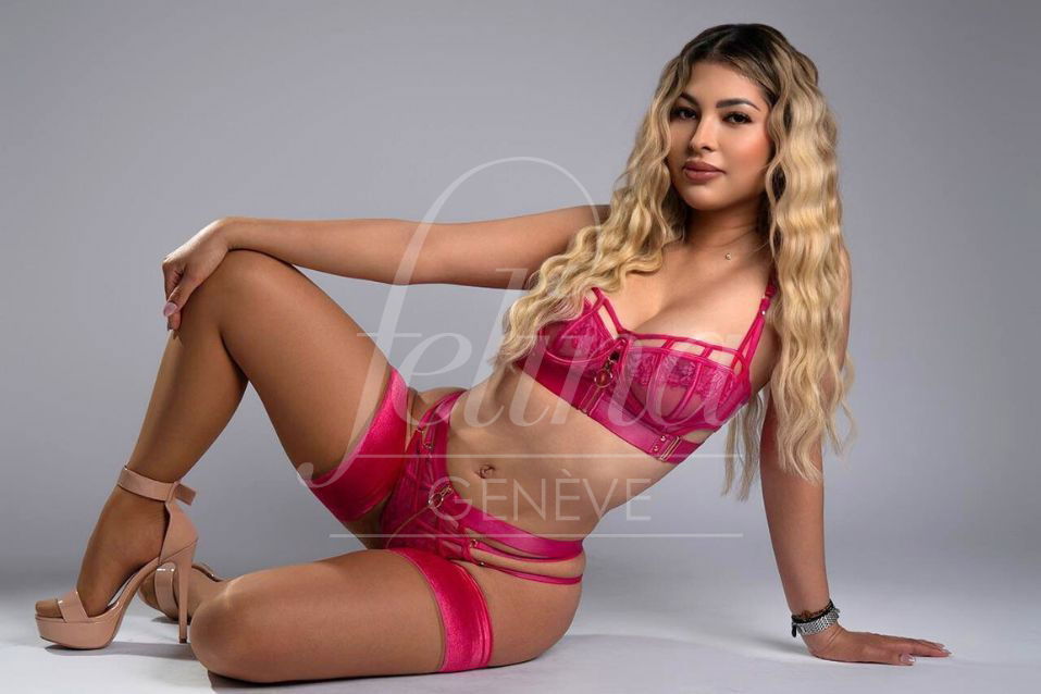 Latin escort for GFE