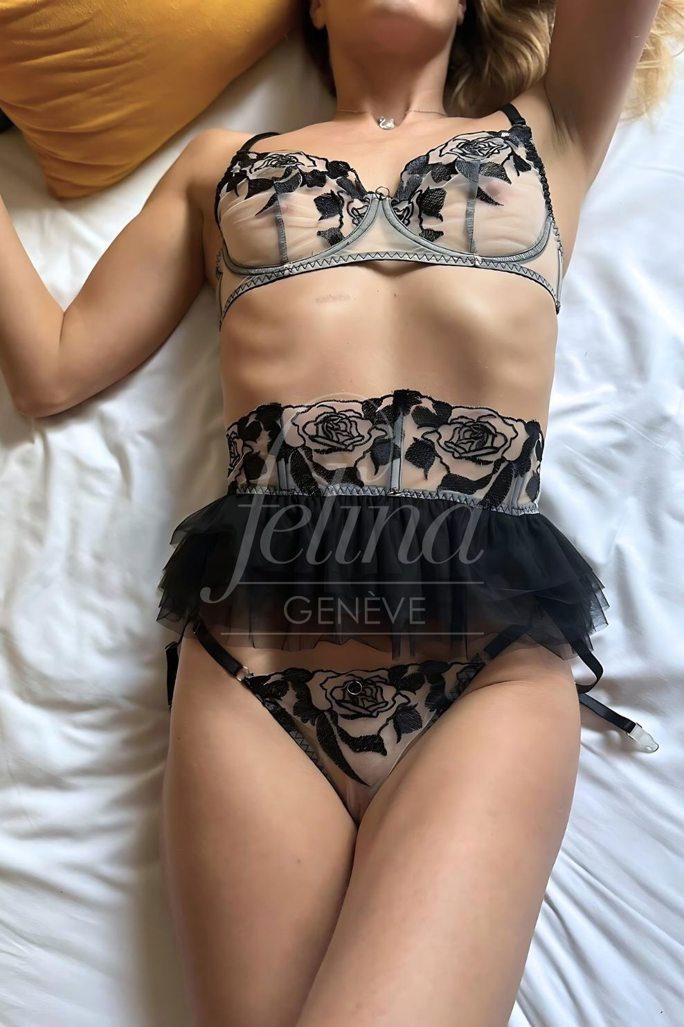 Fitness escort with natural body for nuru massage in Geneva