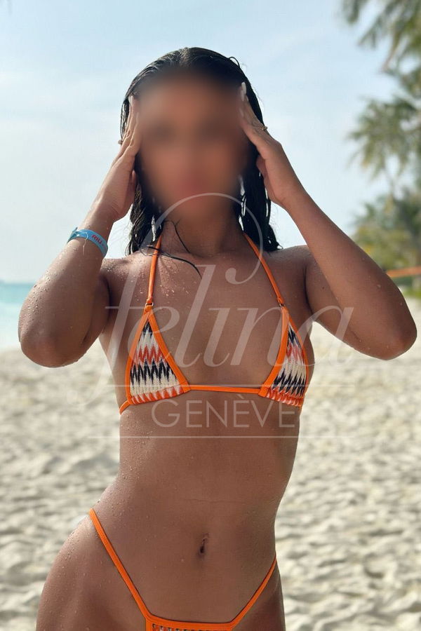 Arabic escortgirl for Kiss